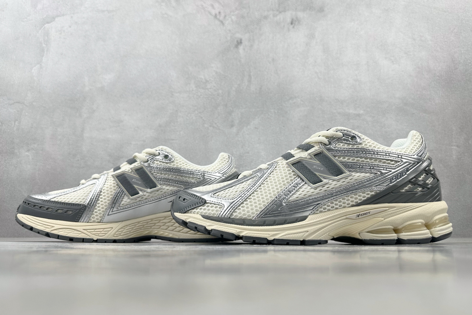 240 大厂出品 New Balance NB 1906R 灰色 M1906RFS