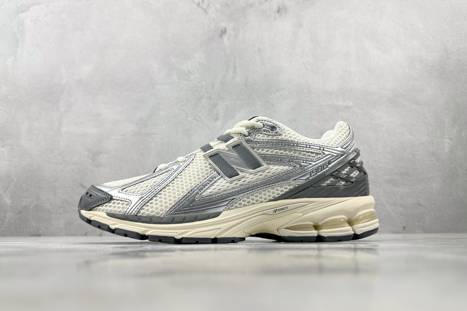 240 大厂出品 New Balance NB 1906R 灰色 M1906RFS