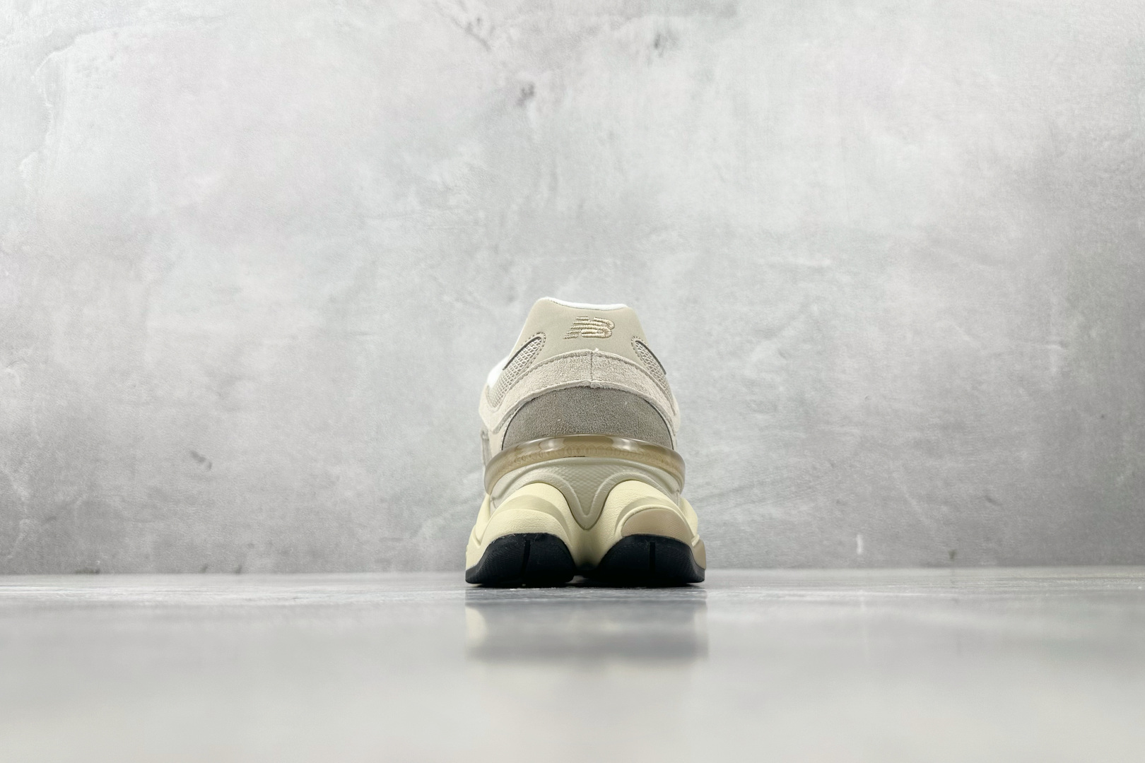 240 大厂出品 New Balance NB 9060 “Oatmeal”白色 U9060JBC