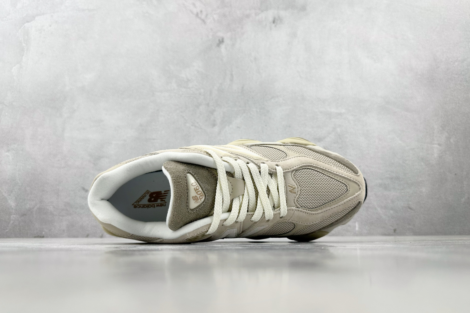 240 大厂出品 New Balance NB 9060 “Oatmeal”白色 U9060JBC