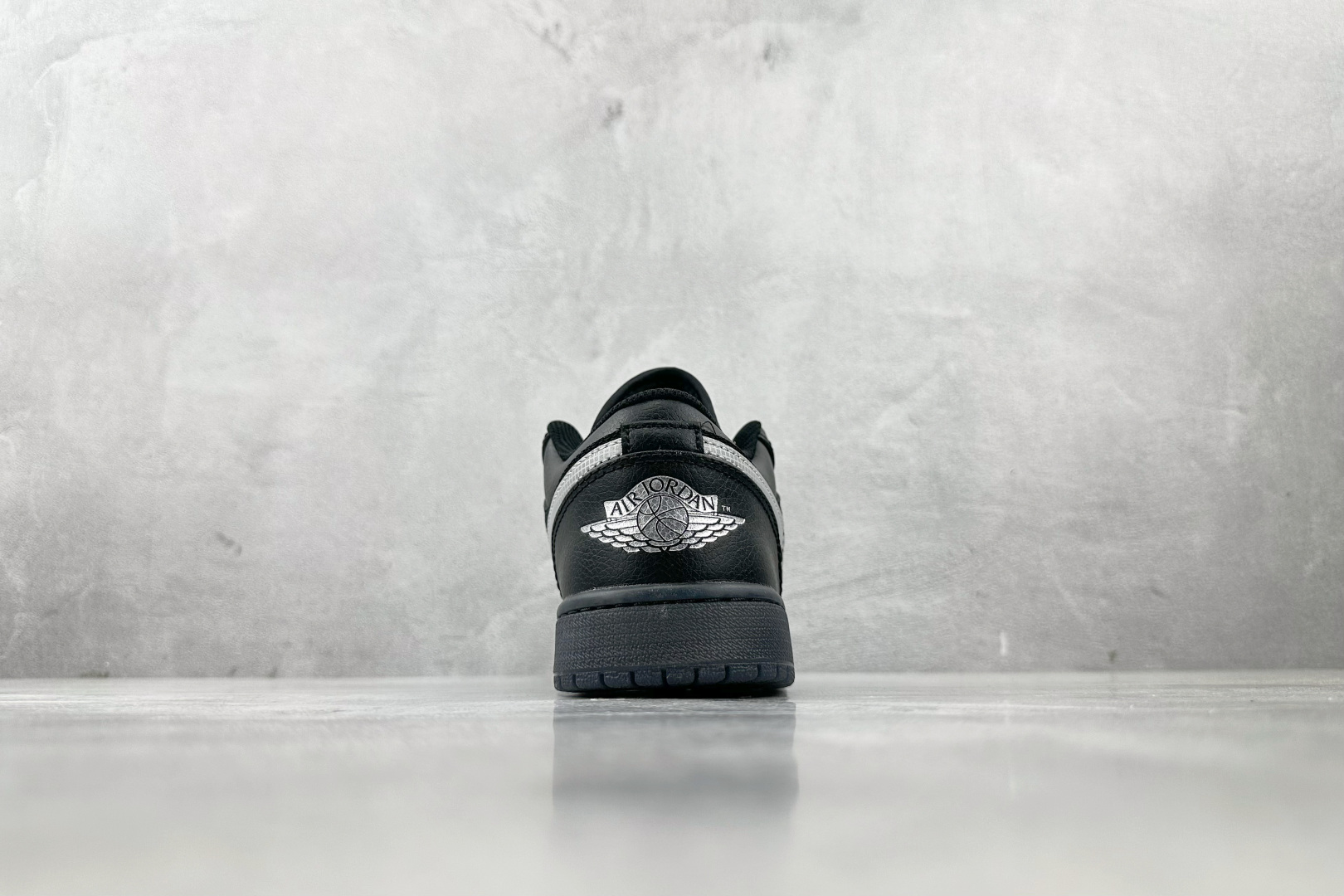Jordan Air Jordan 1 Low 黑色 HV5968-001