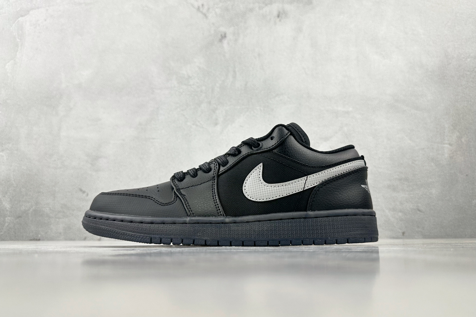 Jordan Air Jordan 1 Low 黑色 HV5968-001