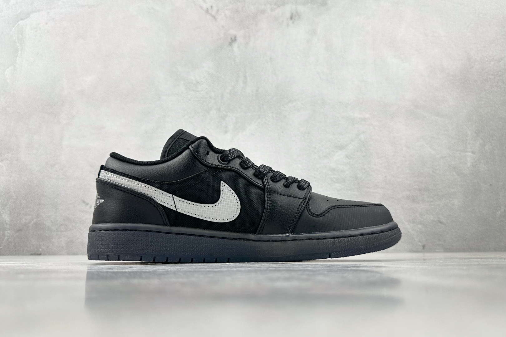 Jordan Air Jordan 1 Low 黑色 HV5968-001