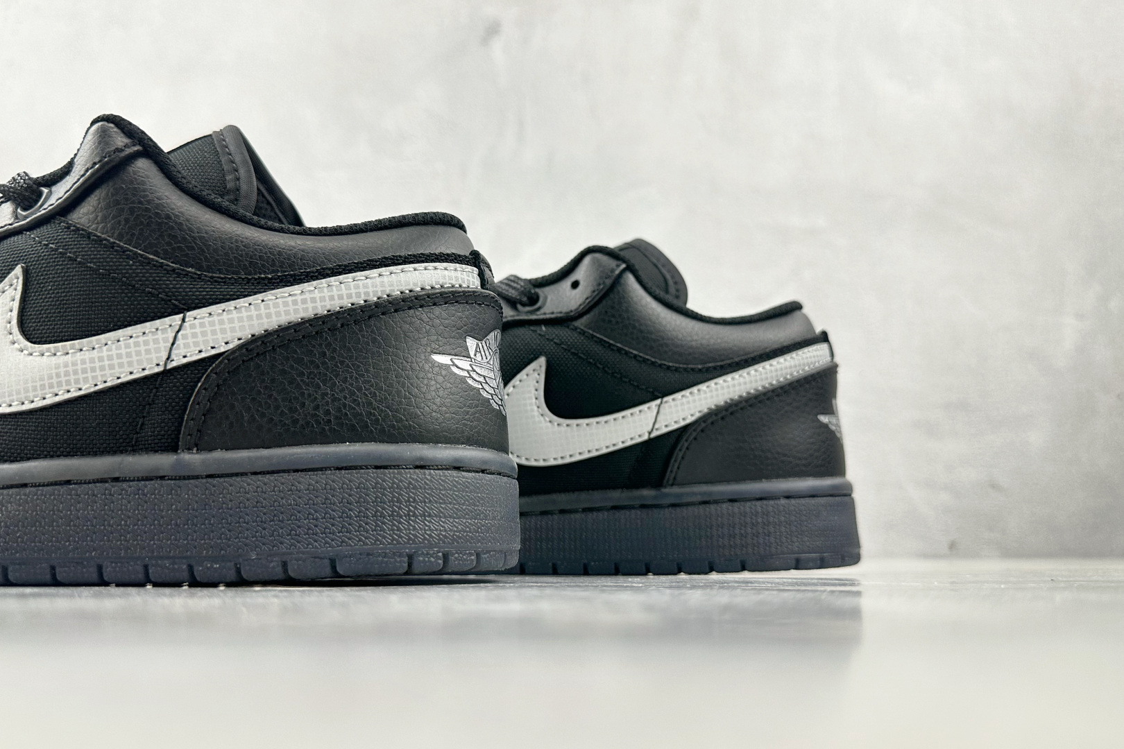 Jordan Air Jordan 1 Low 黑色 HV5968-001