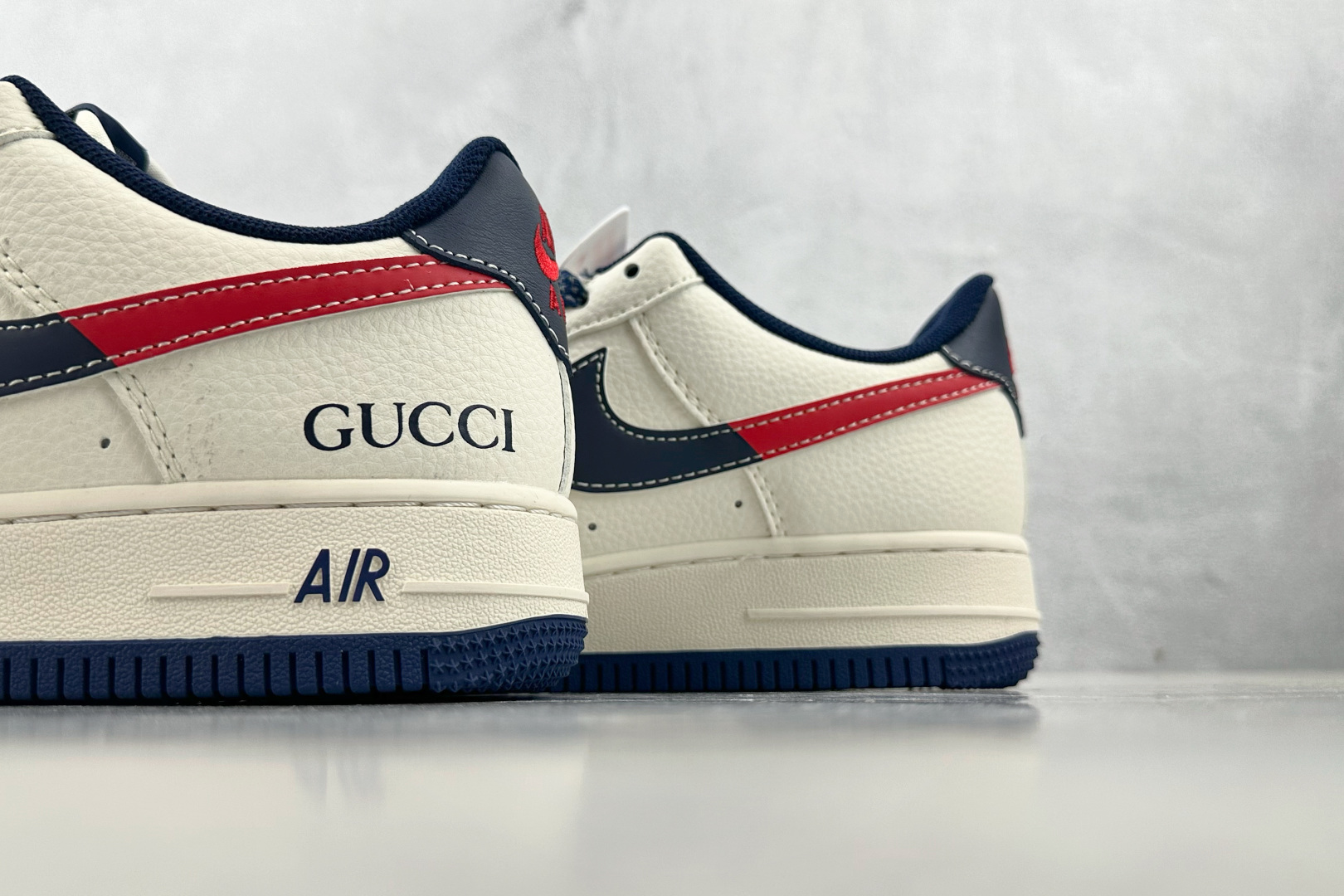 XC 
Nike Air Force 1'07 GUCCI 联名 米白蓝红

货号：JJ2508 713