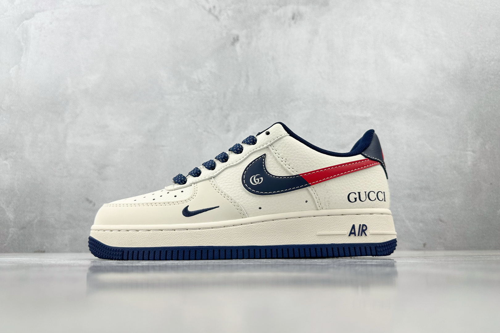 XC 
Nike Air Force 1'07 GUCCI 联名 米白蓝红

货号：JJ2508 713