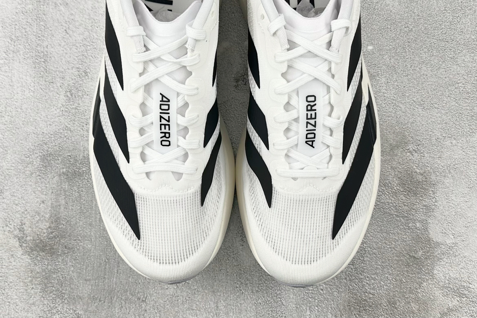 PK 
adidas Adizero Adios  EVO 白黑

货号：JH6206
尺码：36 36