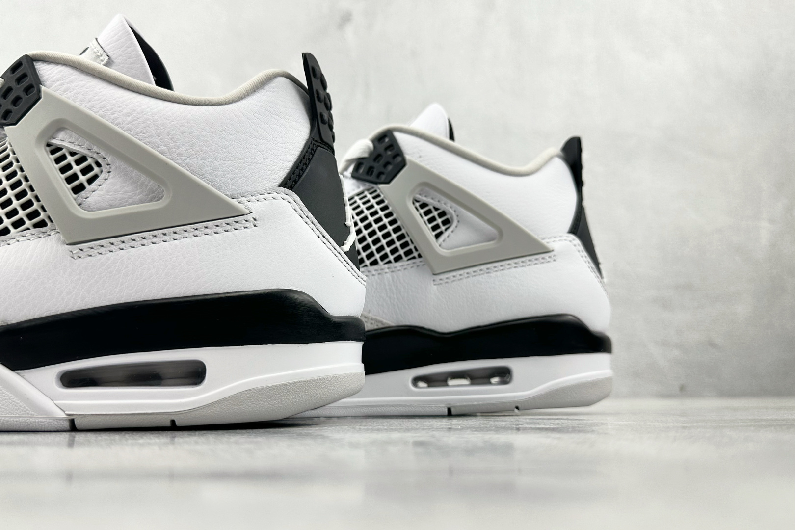 KZ/2.0 
口碑神作  Jordan Air Jordan 4 retro military bla