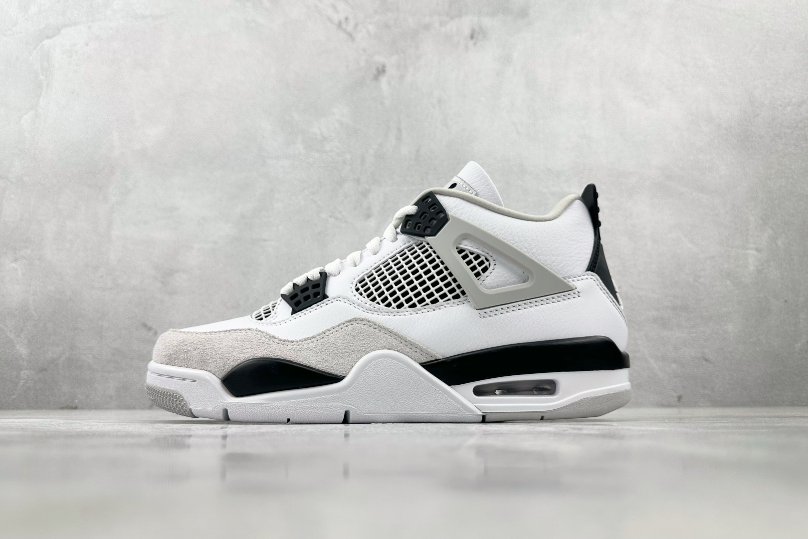 KZ/2.0 
口碑神作  Jordan Air Jordan 4 retro military bla