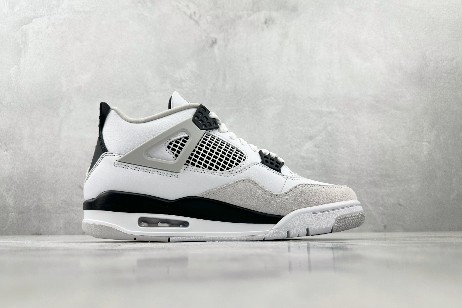 KZ/2.0 
口碑神作  Jordan Air Jordan 4 retro military bla