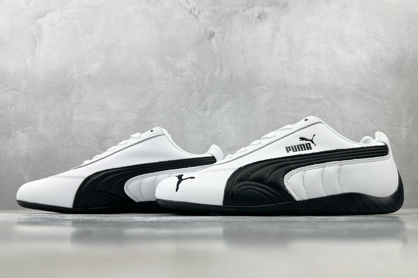 PM 
平台爆款 PUMA Speedcat 白黑色

货号：-02
尺码：35.5 36 36.5 3