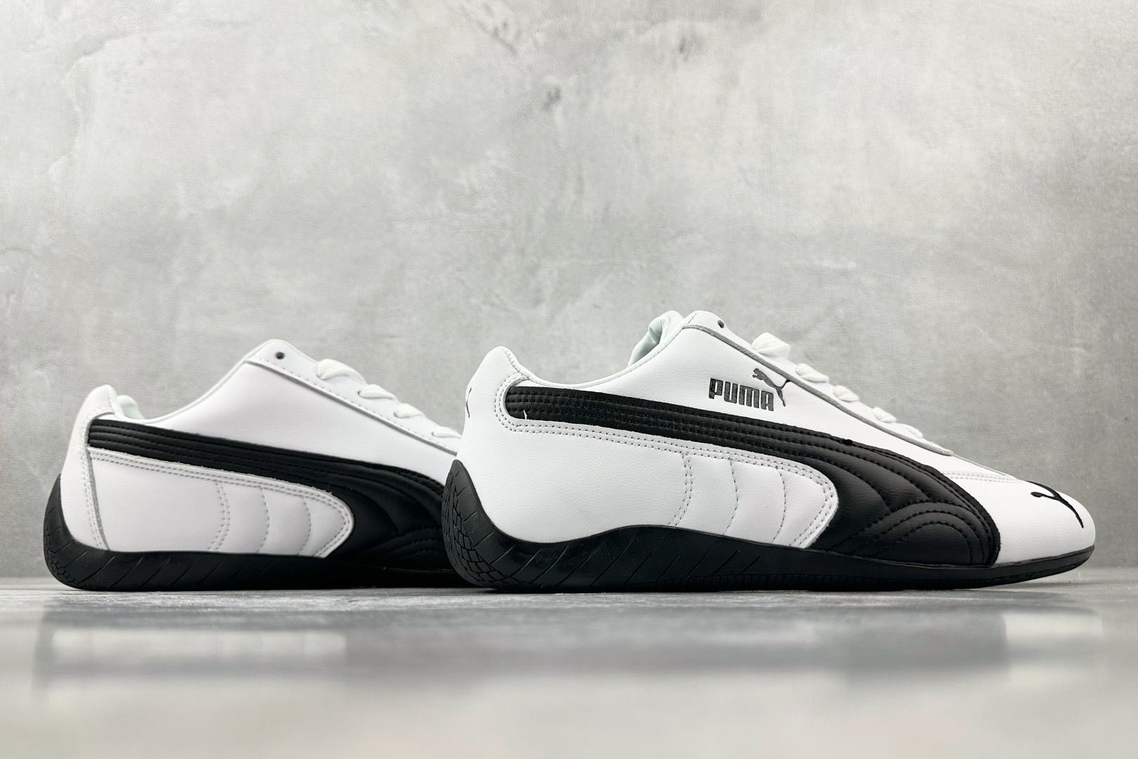 PM 
平台爆款 PUMA Speedcat 白黑色

货号：-02
尺码：35.5 36 36.5 3