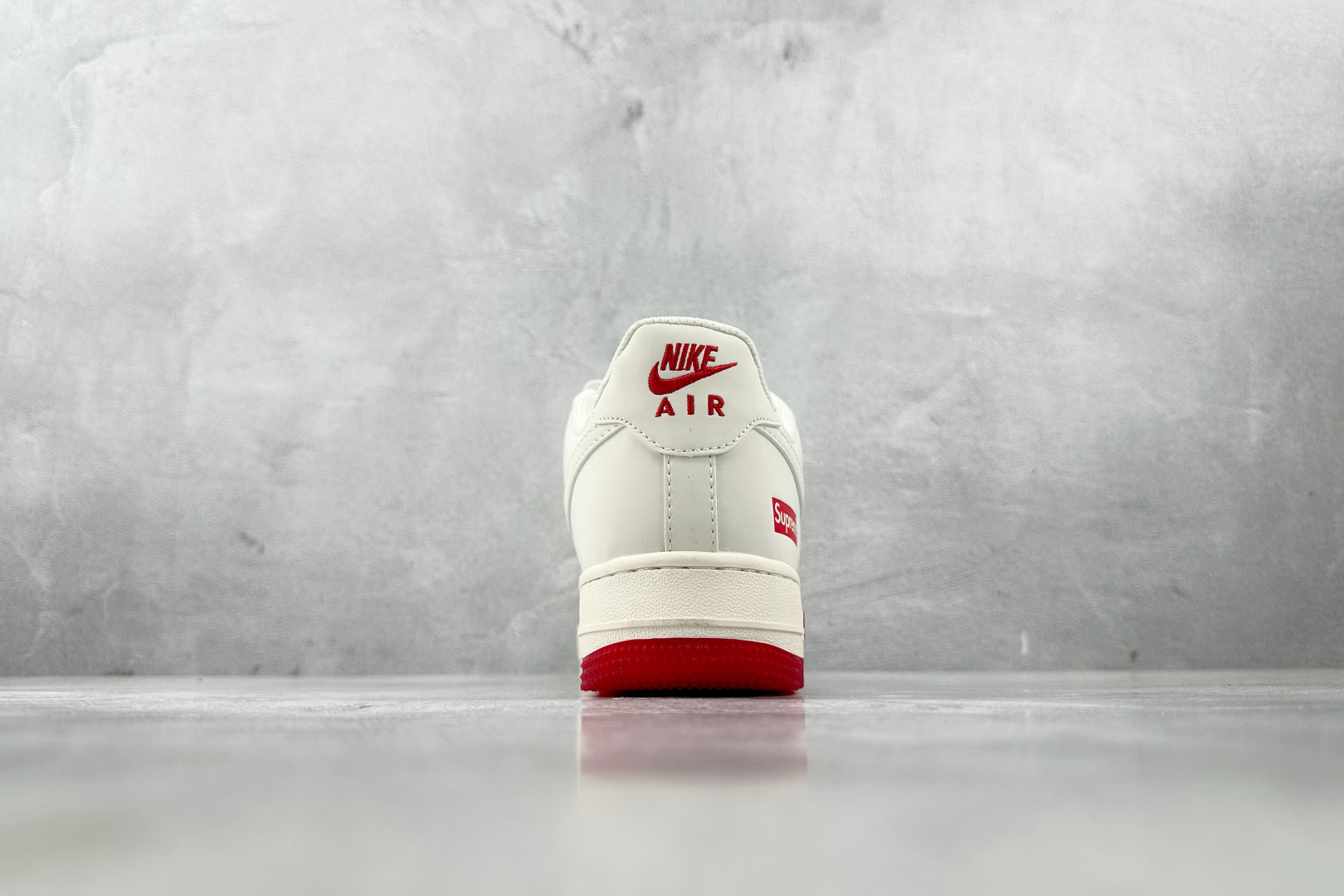 Nike Air Force 1'07 Supreme 联名 米白红 BB7577-216