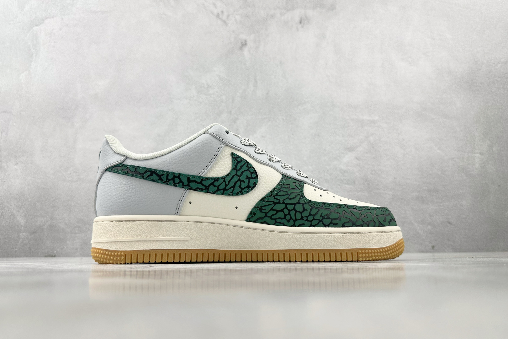Nike Air Force 1'07 LV 联名 绿白灰 ZH2598-306