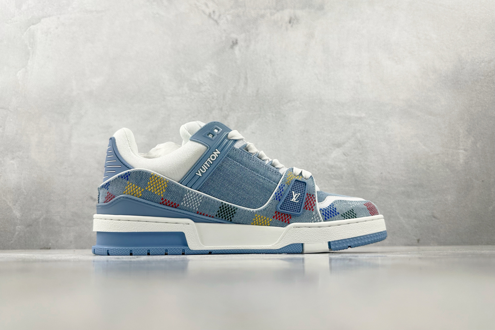 LOUIS VUITTON Trainer 牛仔布 蓝色 1AHCYB