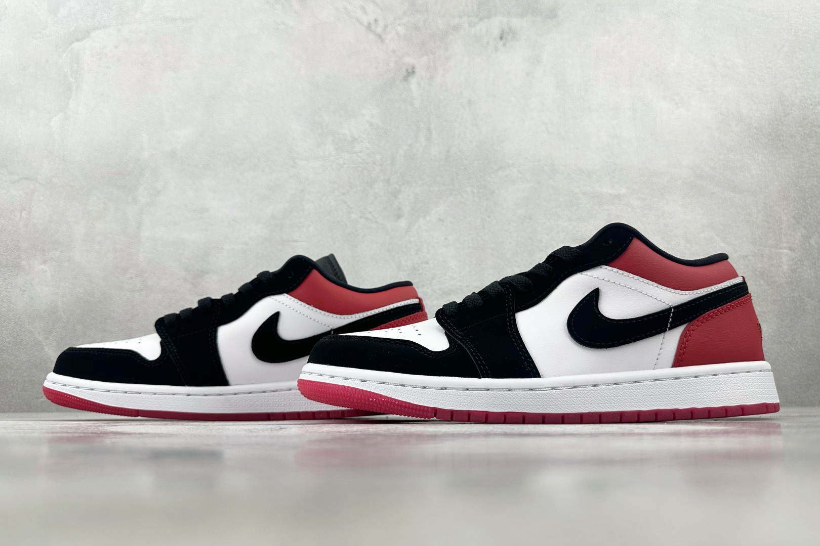 DT 240 Jordan Air Jordan 1 Low Low”White Black Gym Red” 黑红色 IB8971-106