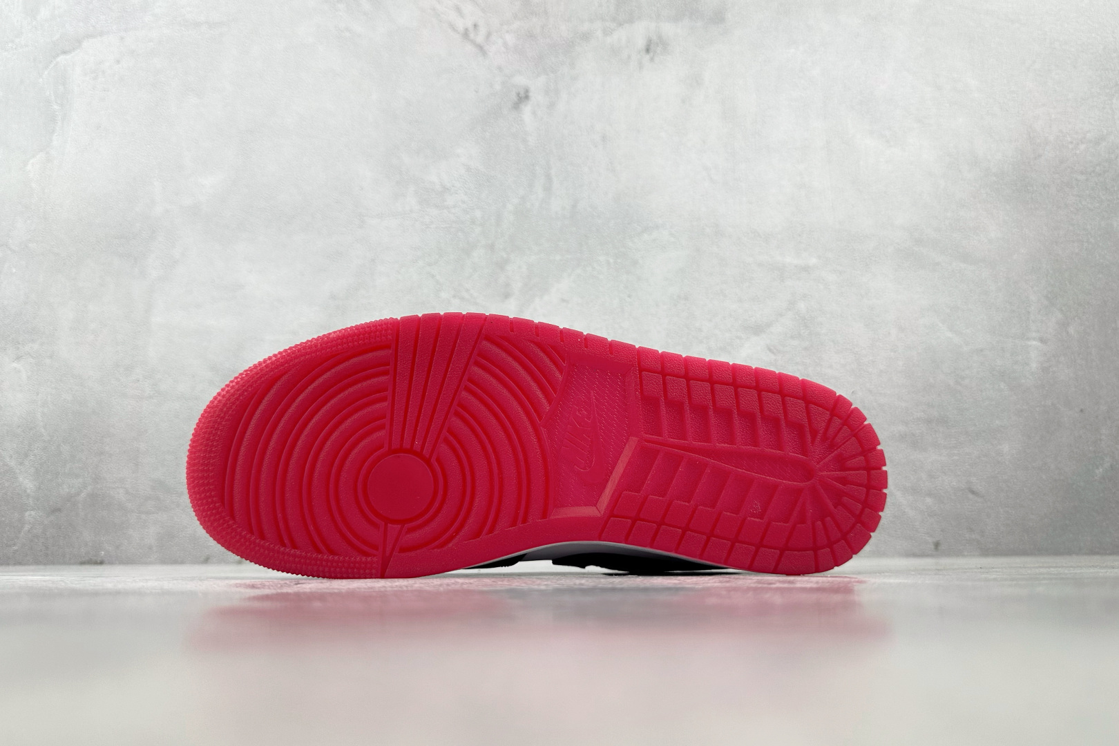 DT 240 Jordan Air Jordan 1 Low Low”White Black Gym Red” 黑红色 IB8971-106