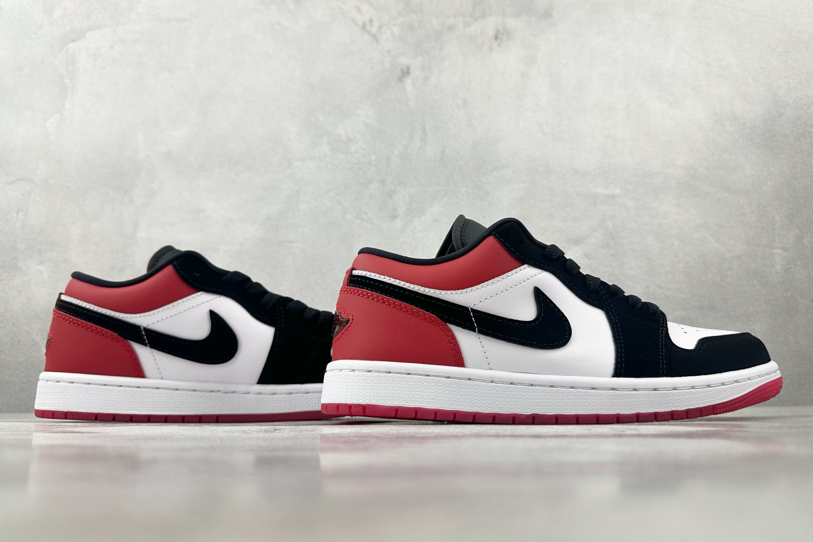 DT 240 Jordan Air Jordan 1 Low Low”White Black Gym Red” 黑红色 IB8971-106