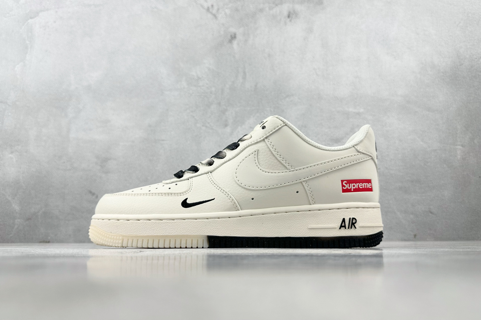 Nike Air Force 1’07 Supreme 联名 米白黑 BB7577-217