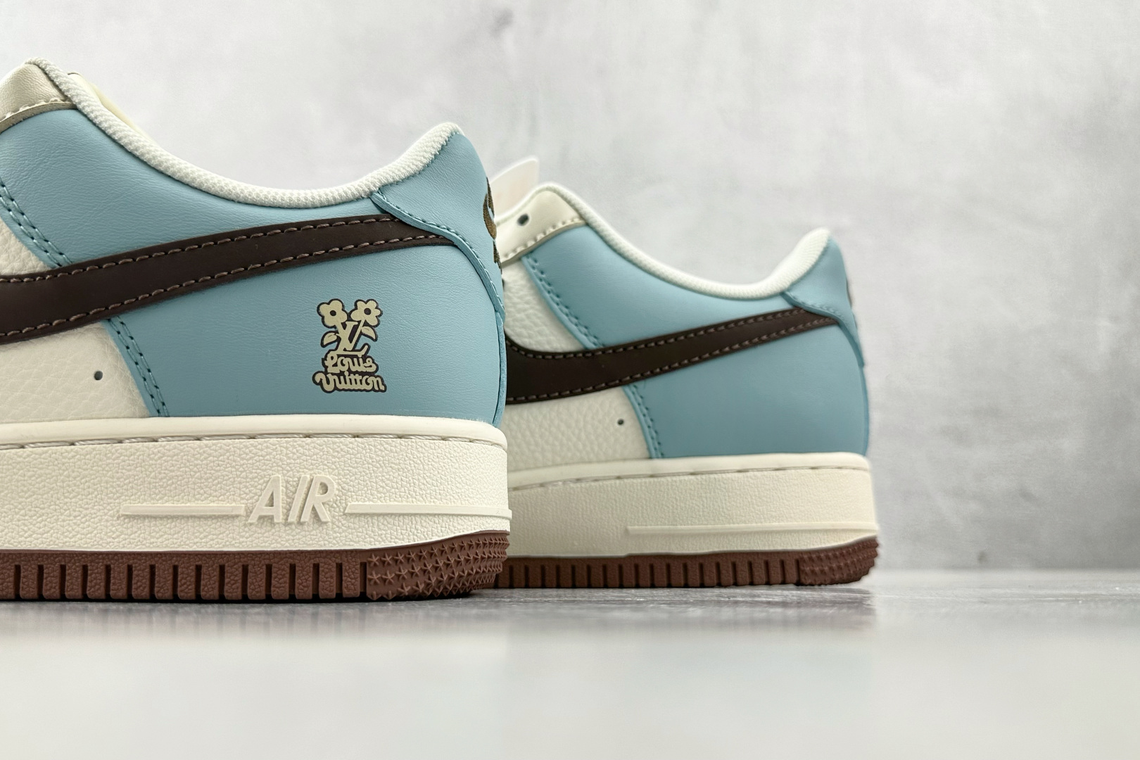 Nike Air Force 1'07 LV 联名 白黑蓝 JJ2508-702