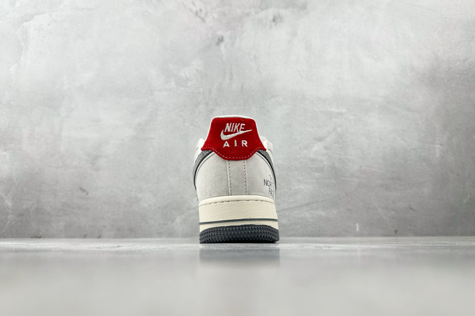 260 Nike Air Force 1'07 北面 联名 米白灰 YX5066-313