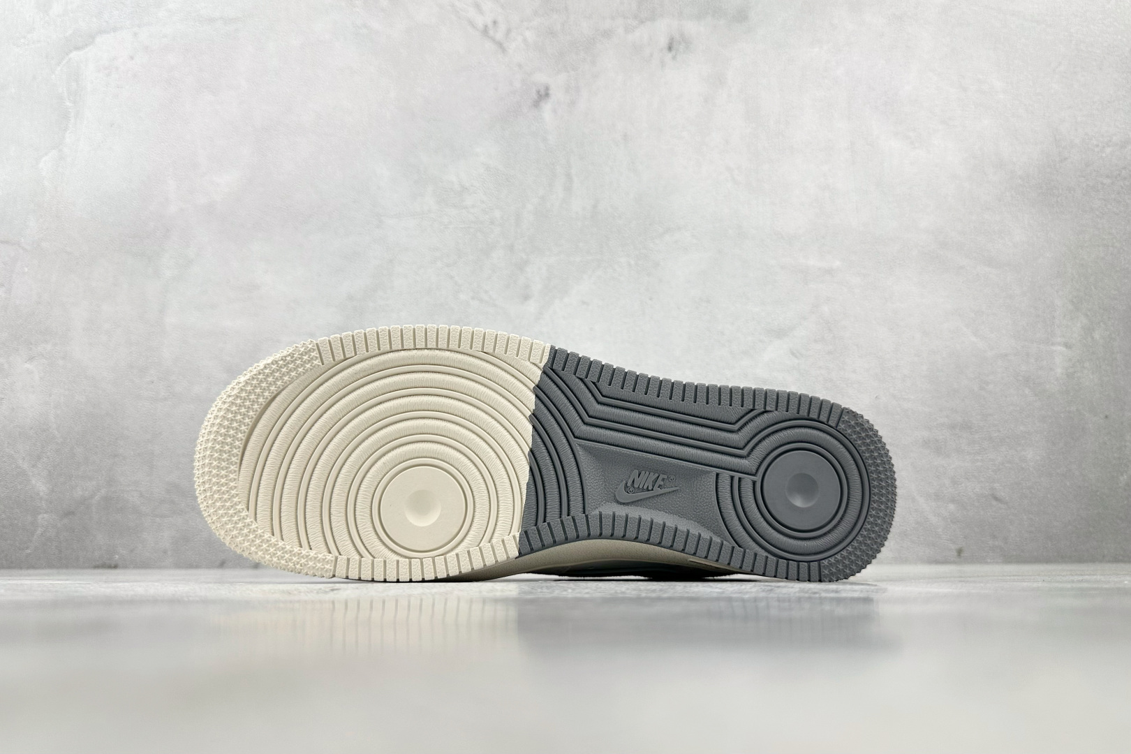 260 Nike Air Force 1'07 北面 联名 米白灰 YX5066-313