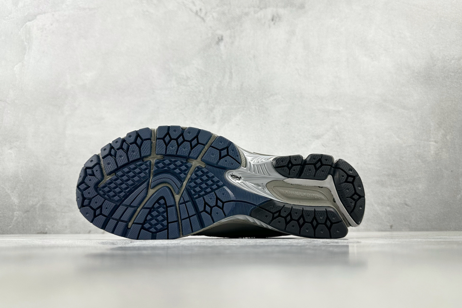 240 大厂出品 New Balance NB 1906R 灰色 M1906RB