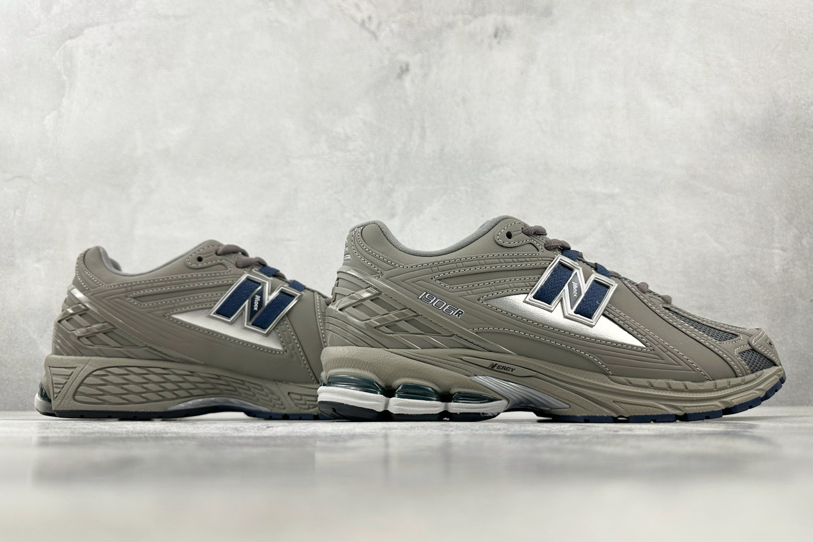 240 大厂出品 New Balance NB 1906R 灰色 M1906RB
