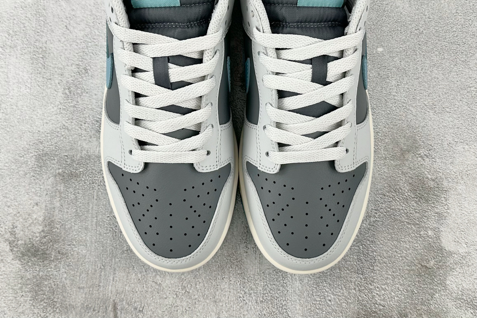 YC 双十一特价双十一特价【定制球鞋】Nike Dunk low 蓝灰色货号：HF5441-001尺码：