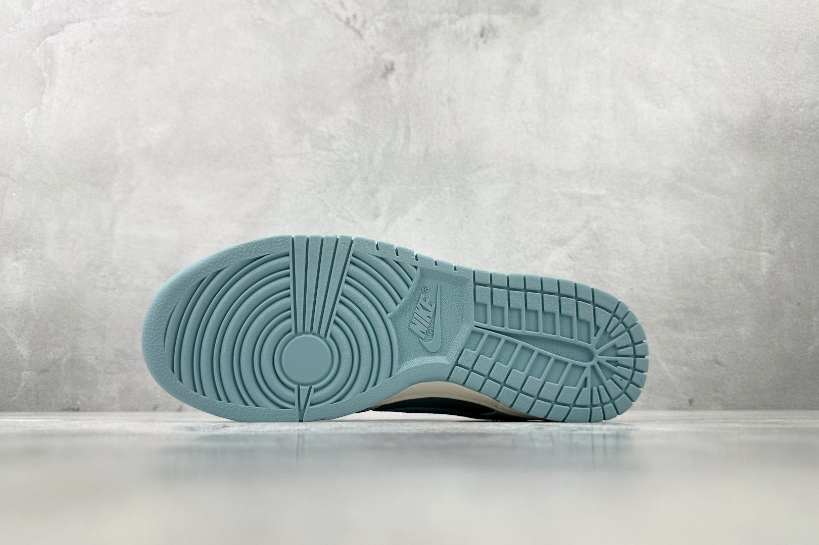 YC 双十一特价双十一特价【定制球鞋】Nike Dunk low 蓝灰色货号：HF5441-001尺码：