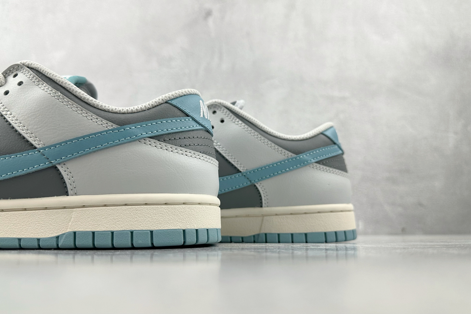 YC 双十一特价双十一特价【定制球鞋】Nike Dunk low 蓝灰色货号：HF5441-001尺码：