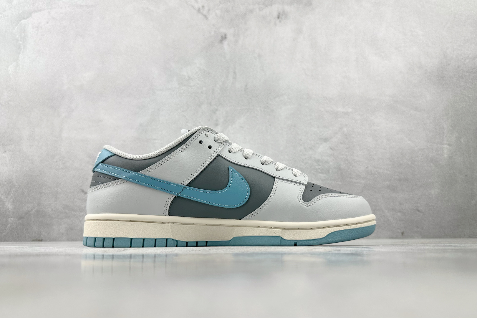YC 双十一特价双十一特价【定制球鞋】Nike Dunk low 蓝灰色货号：HF5441-001尺码：