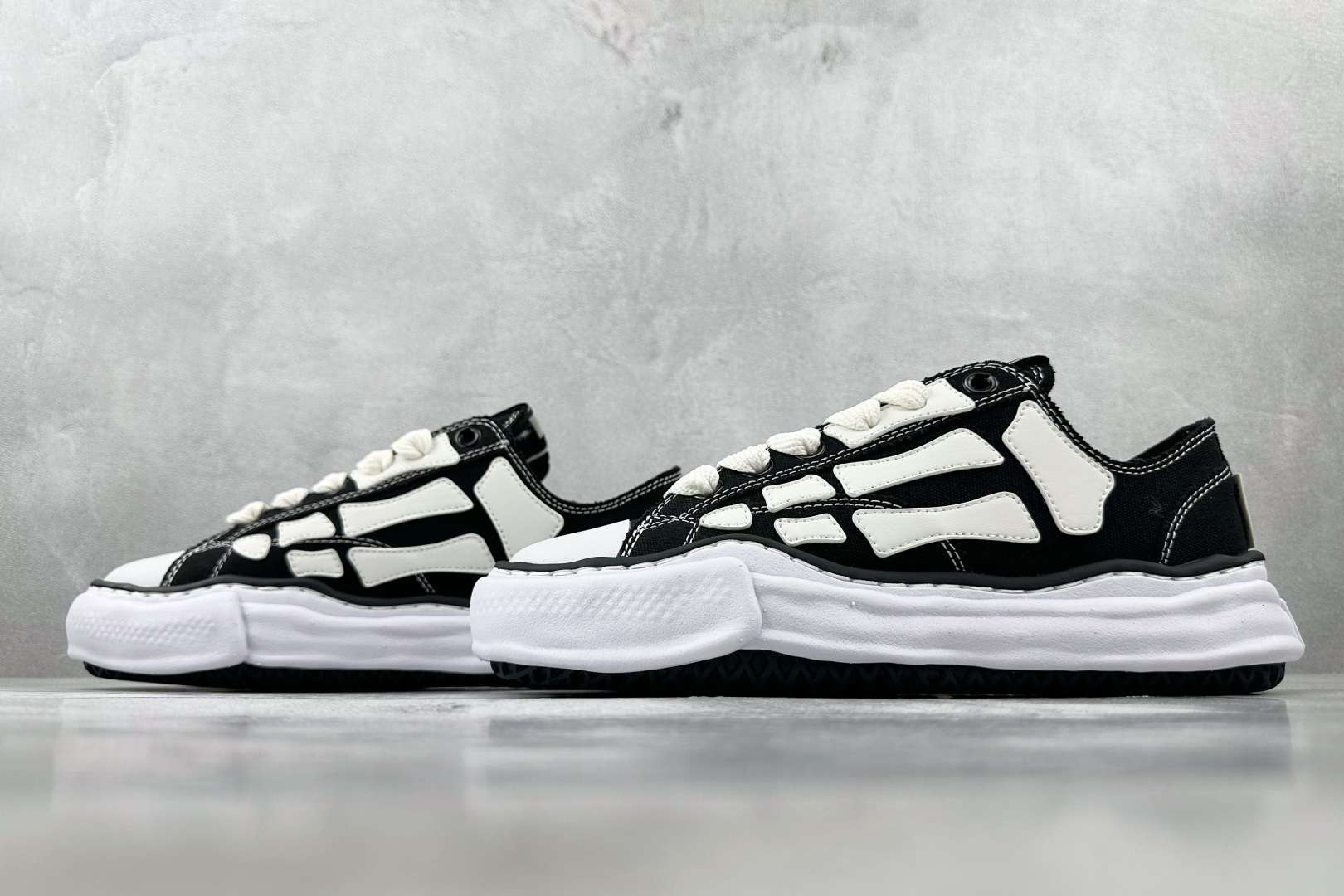 Maison Mihara Yasuhiro x AMIRI Skel-Top Low 黑色 AMFOSR1076-001