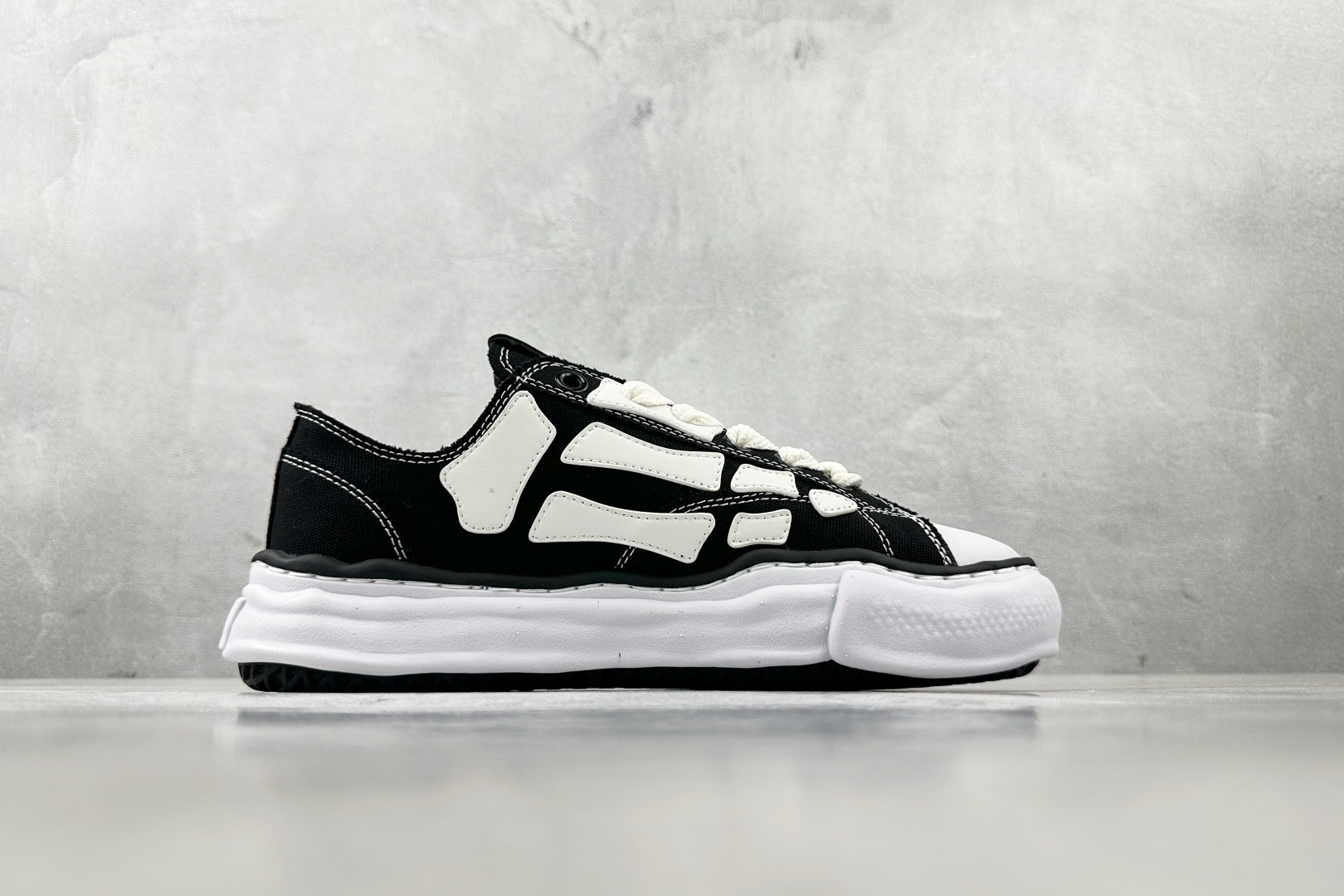 Maison Mihara Yasuhiro x AMIRI Skel-Top Low 黑色 AMFOSR1076-001