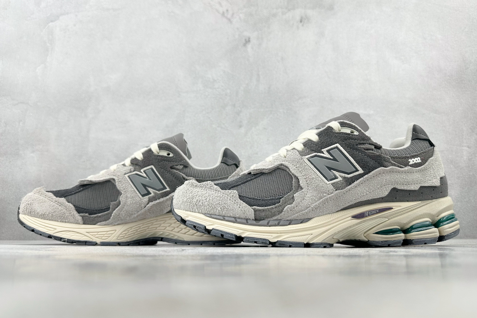 240 全新版本升级 New Balance NB 2002R 云雨灰 M2002RDA
