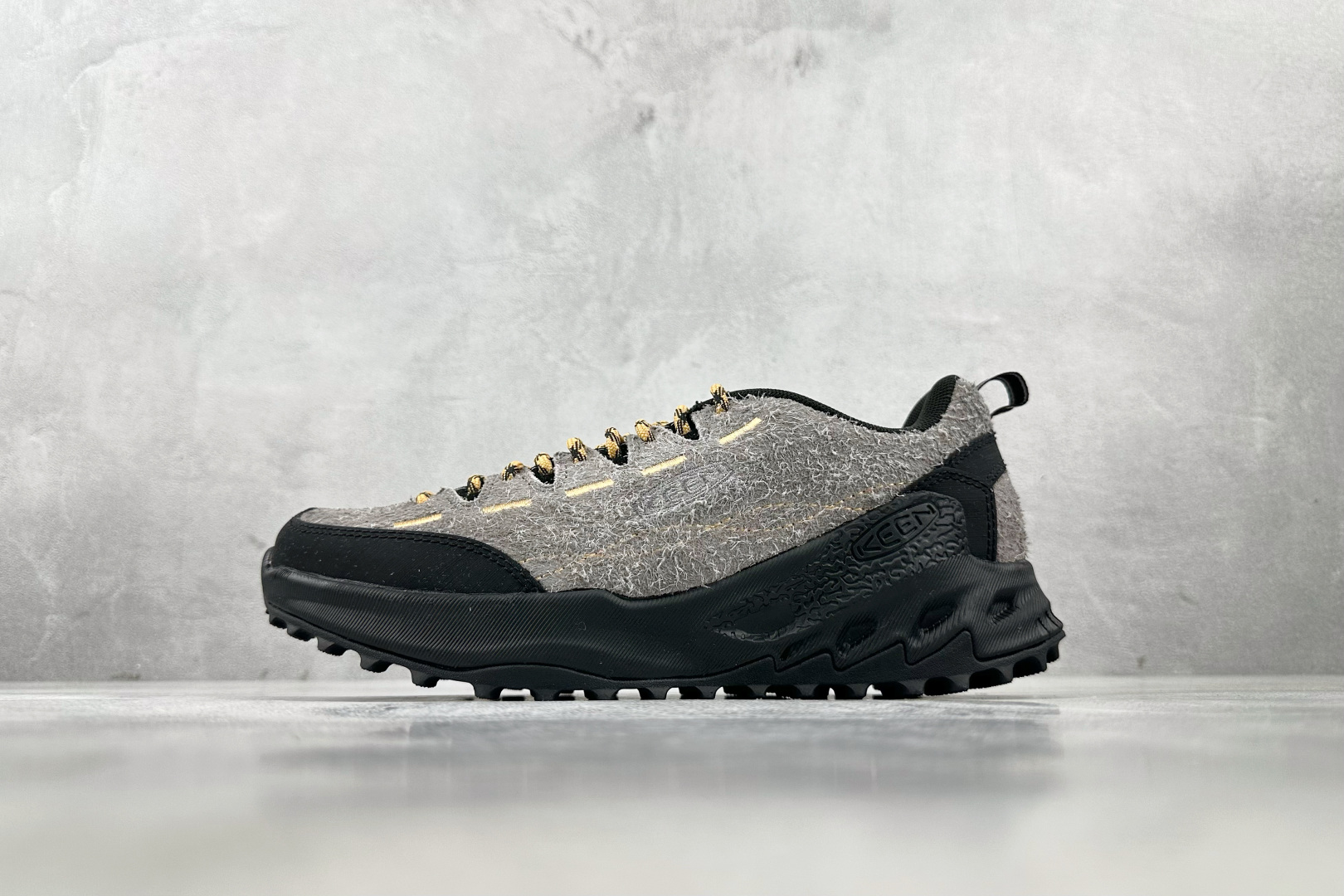KEEN Jasper Zionic 灰色 1030242