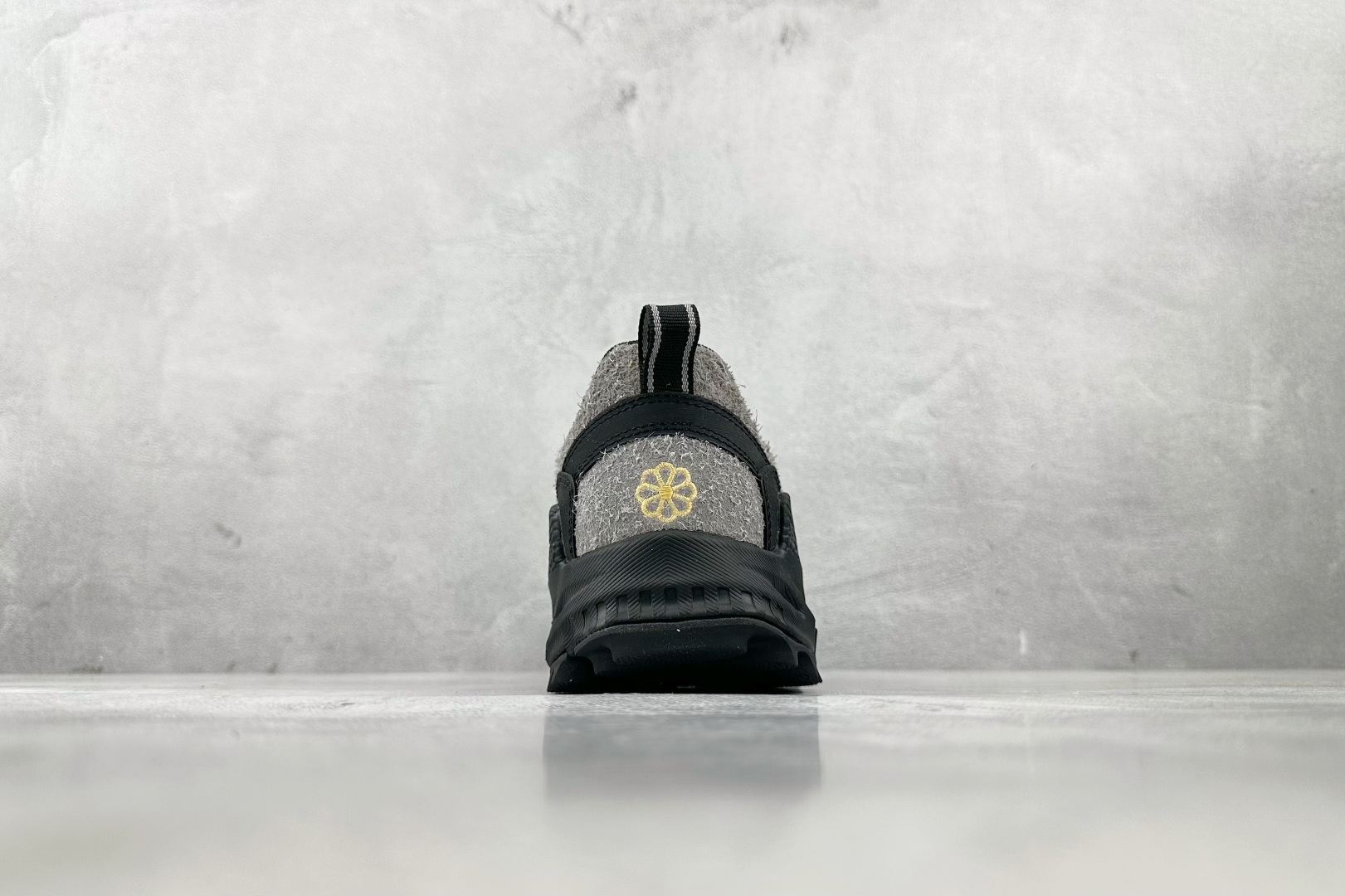 KEEN Jasper Zionic 灰色 1030242