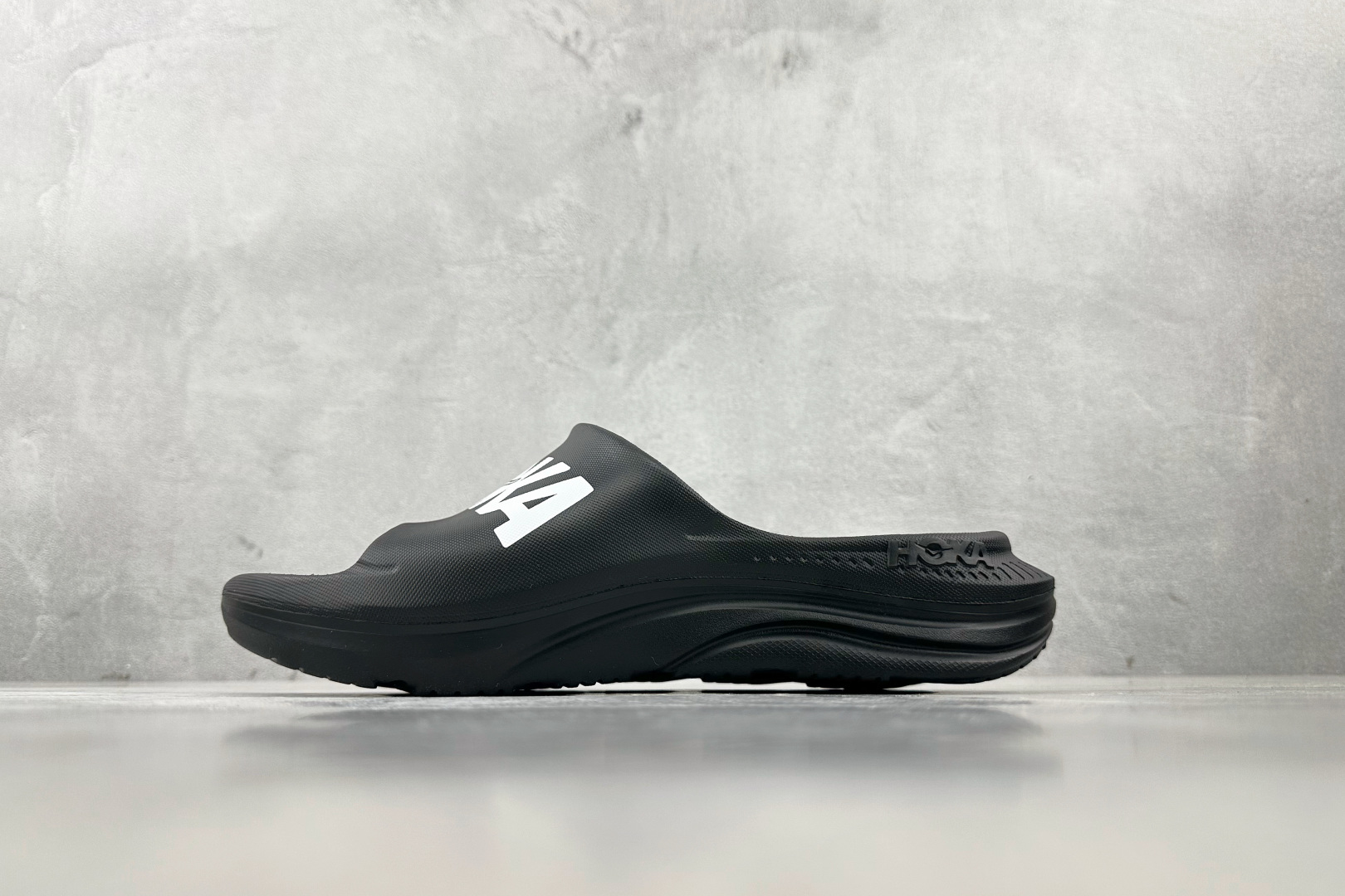 HOKA ONE ONE Ora Athletic Slide 黑白色 1155154-BWHT