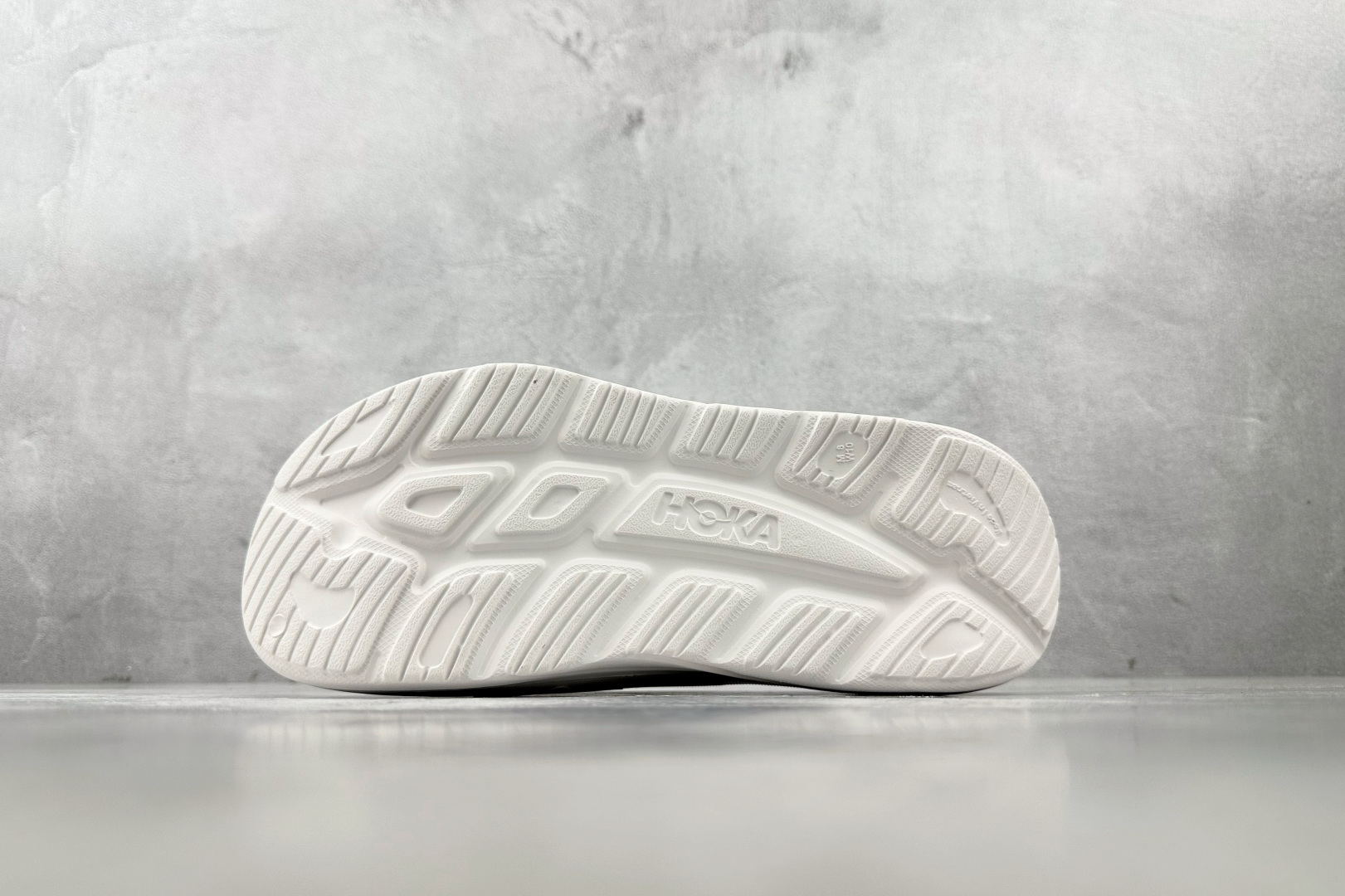 HOKA ONE ONE Ora 白色 1155154-WBLC