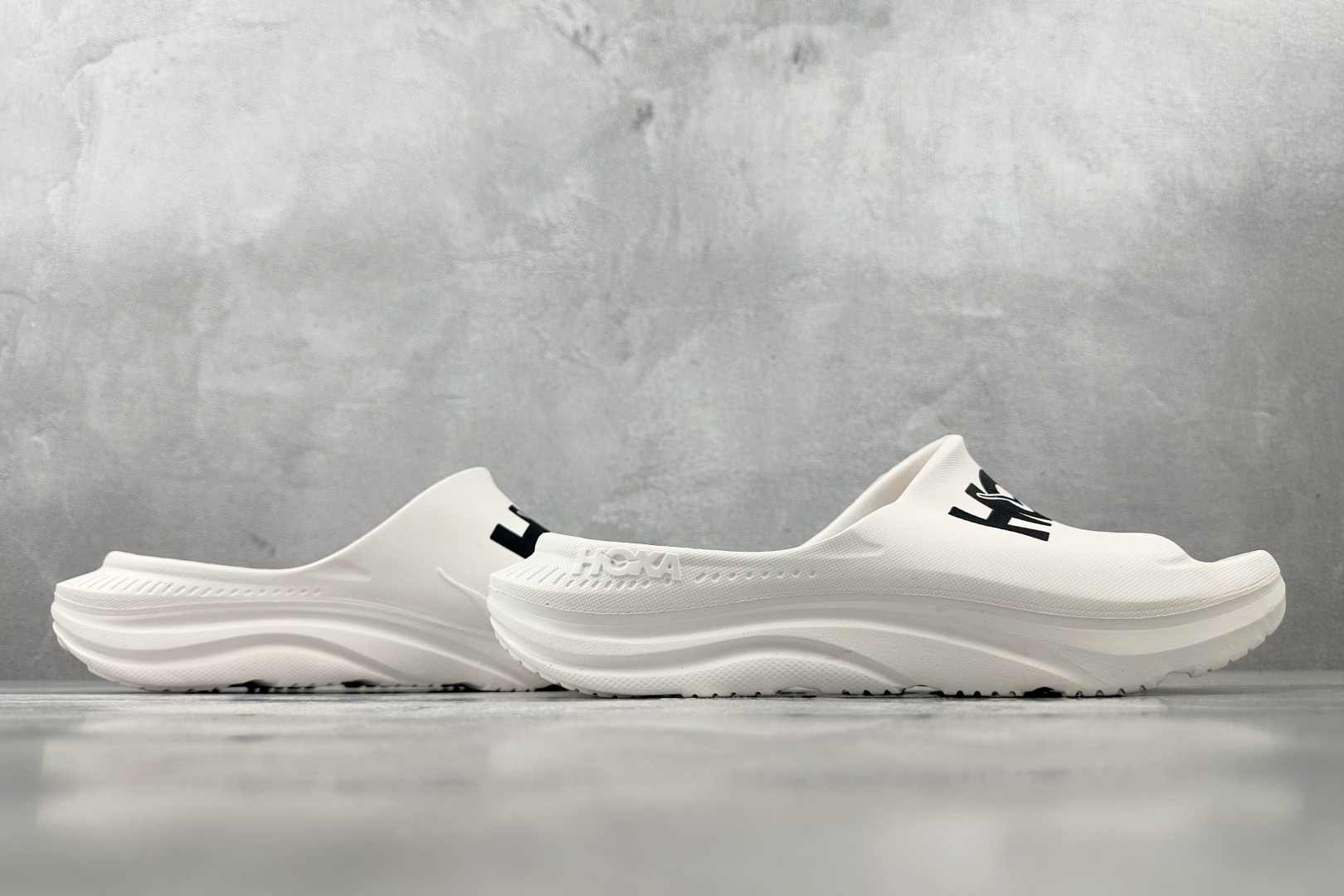 HOKA ONE ONE Ora 白色 1155154-WBLC