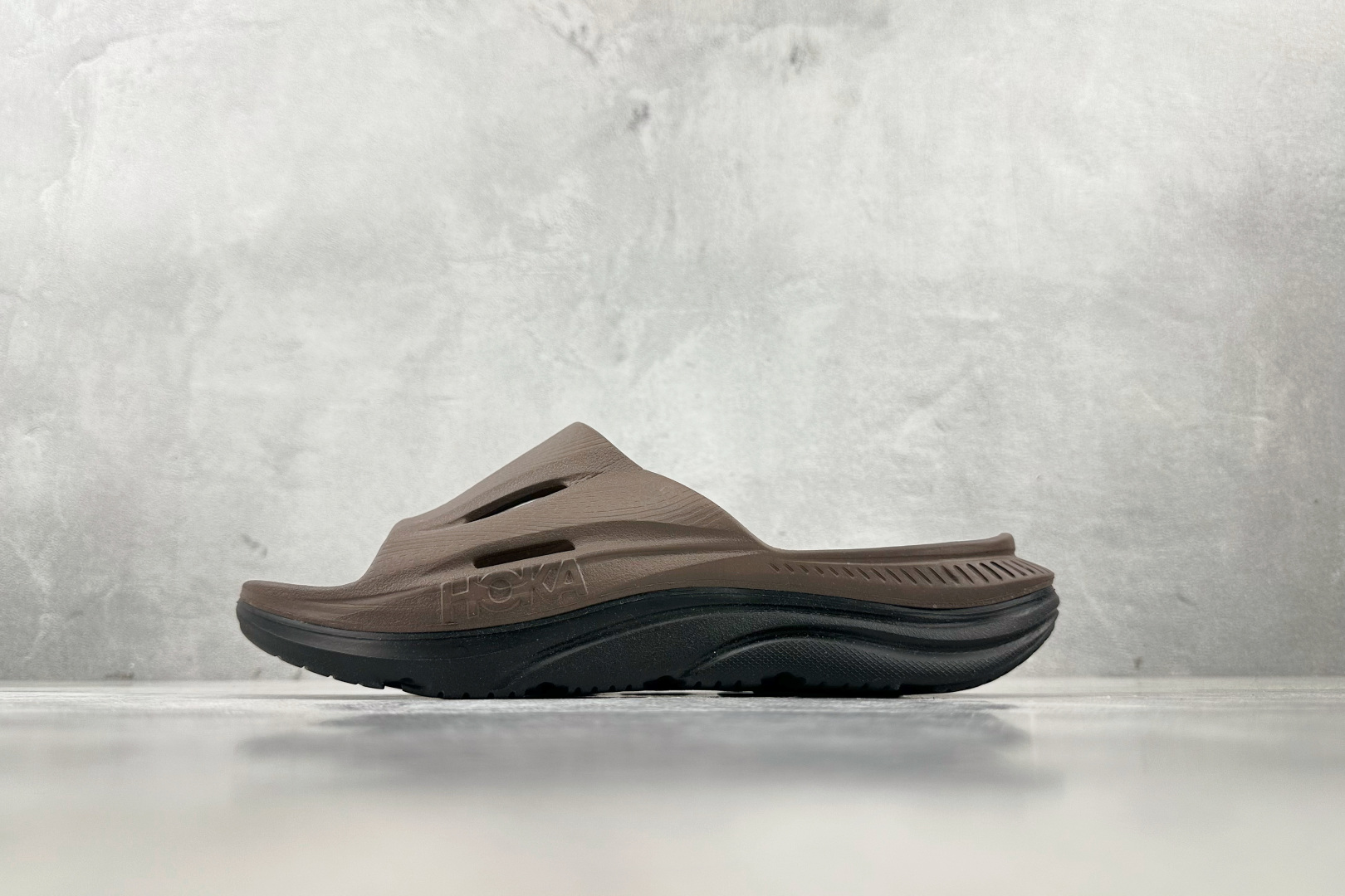 HOKA ONE ONE Ora Recovery Slide 3 灰色 1135061-GYGY