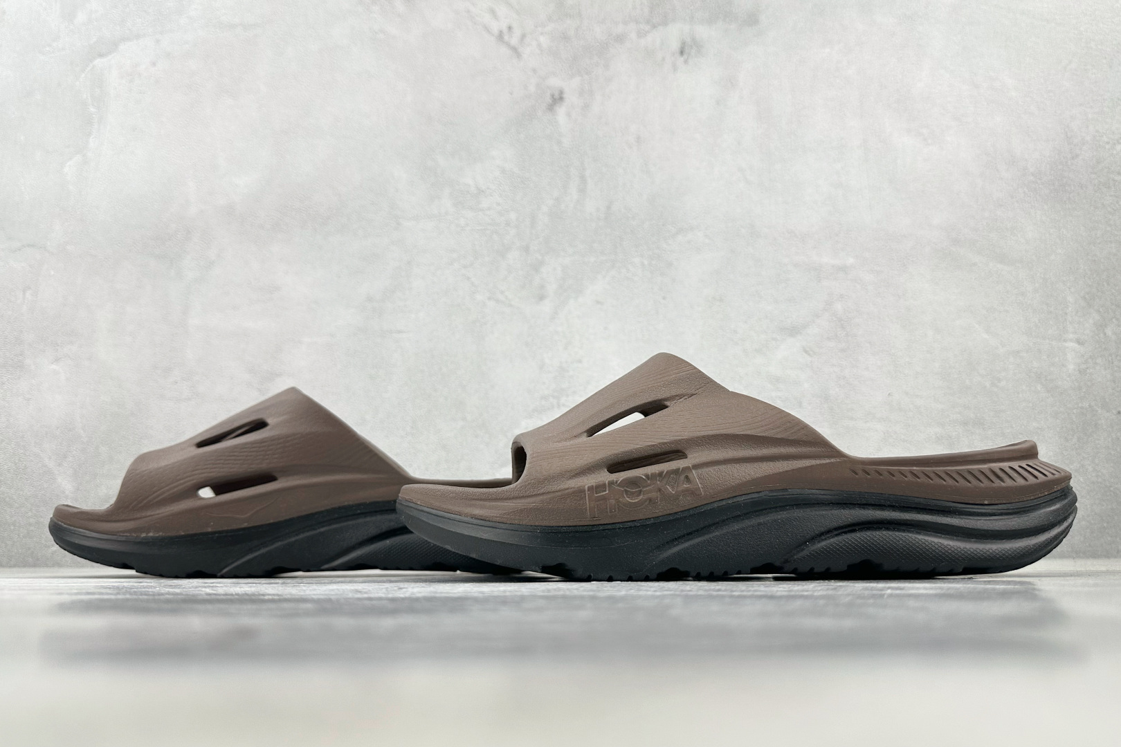 HOKA ONE ONE Ora Recovery Slide 3 灰色 1135061-GYGY