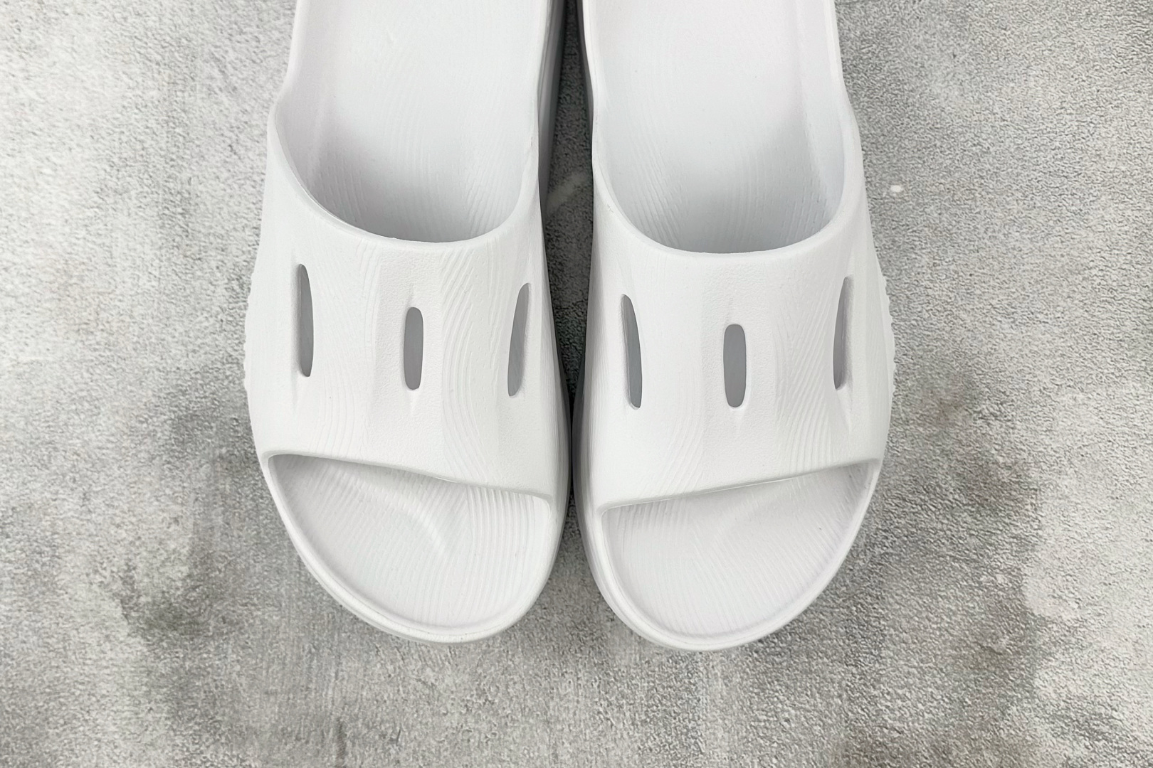 HOKA ONE ONE Ora Recovery Slide 3 白色 1135061-WWH