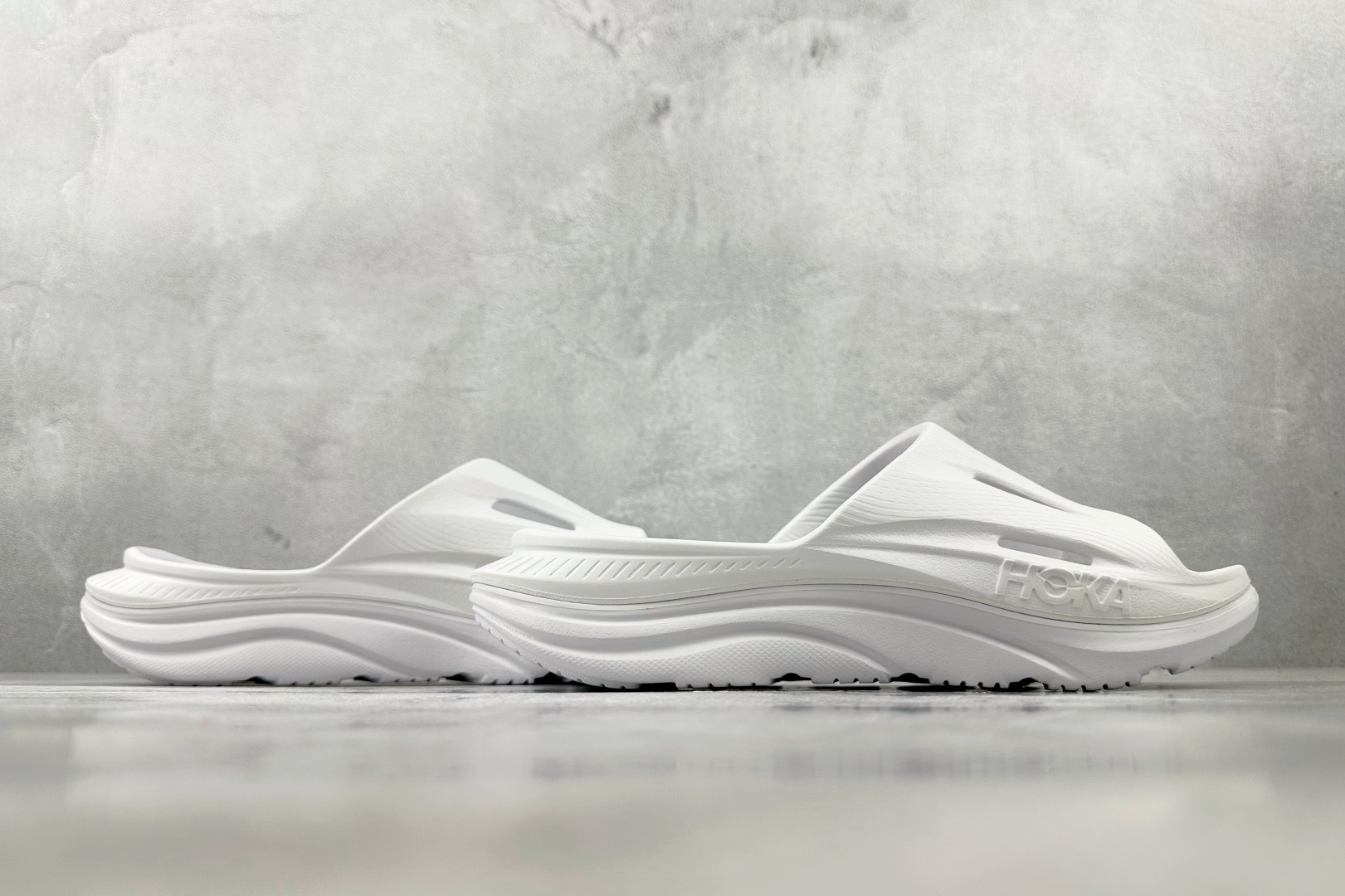 HOKA ONE ONE Ora Recovery Slide 3 白色 1135061-WWH