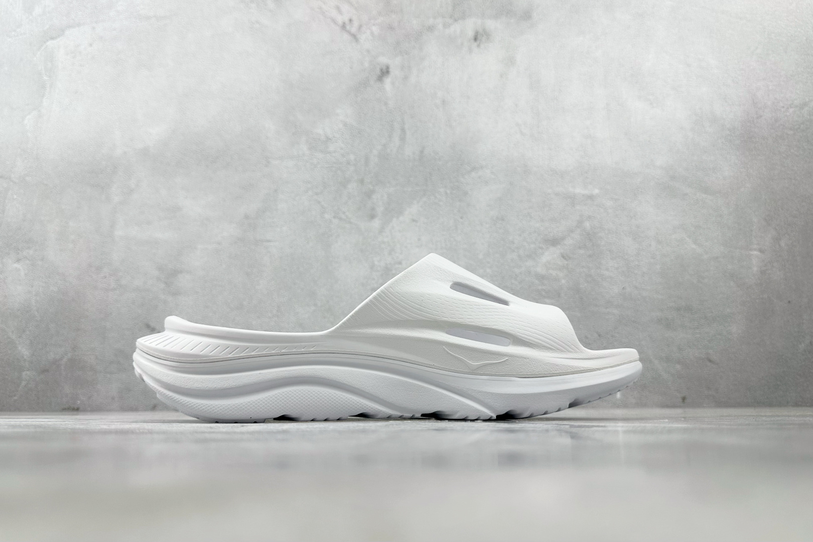 HOKA ONE ONE Ora Recovery Slide 3 白色 1135061-WWH