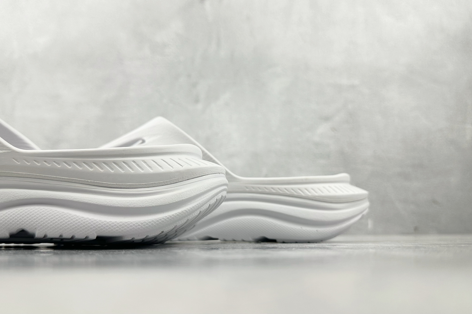 HOKA ONE ONE Ora Recovery Slide 3 白色 1135061-WWH