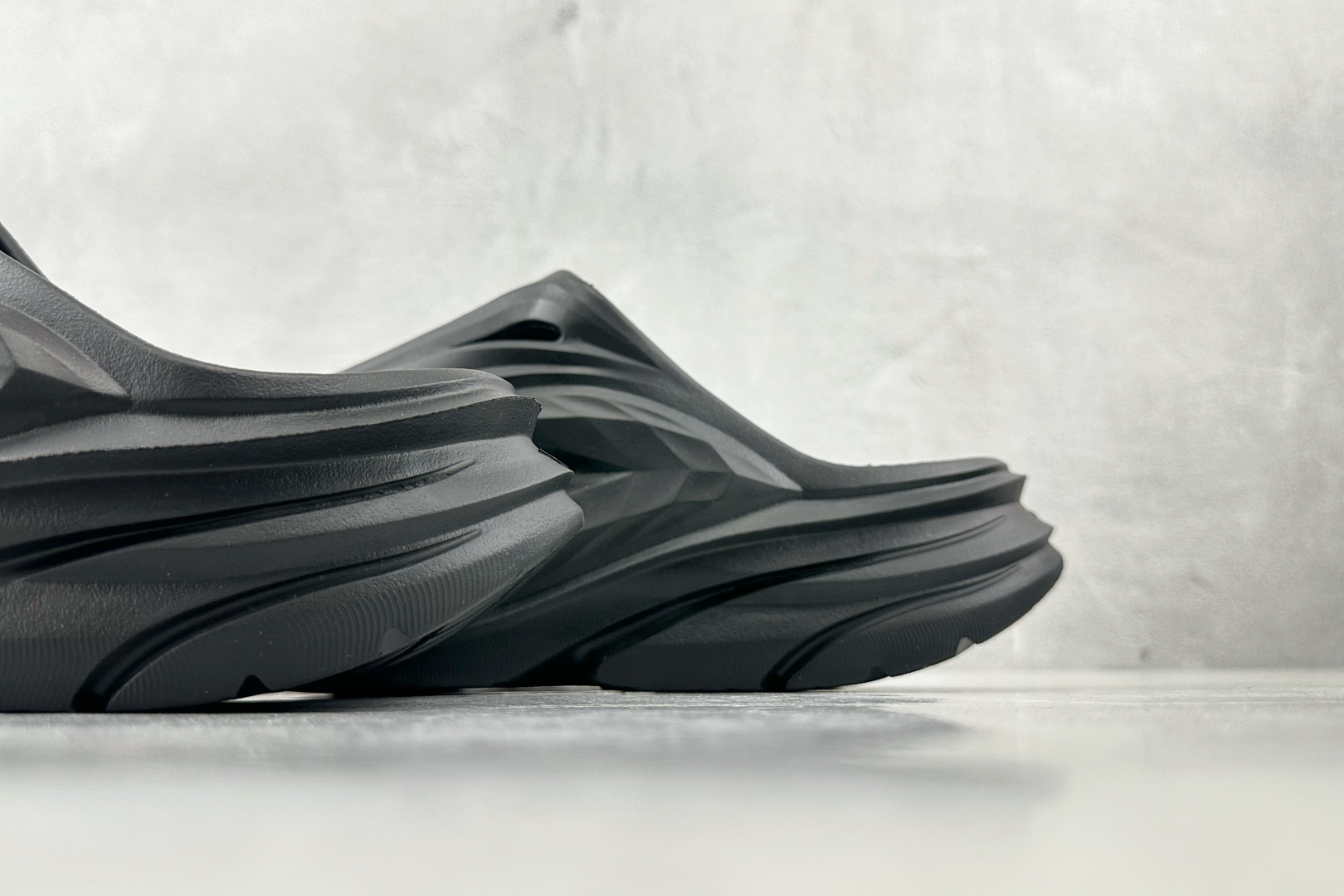 HOKA ONE ONE Ora Recovery mule 黑色 1147951-BBLC