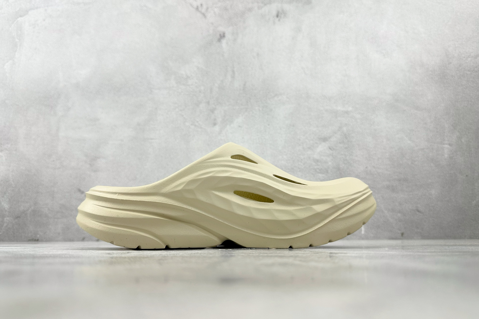 HOKA ONE ONE Ora Recovery mule 白色 1147951