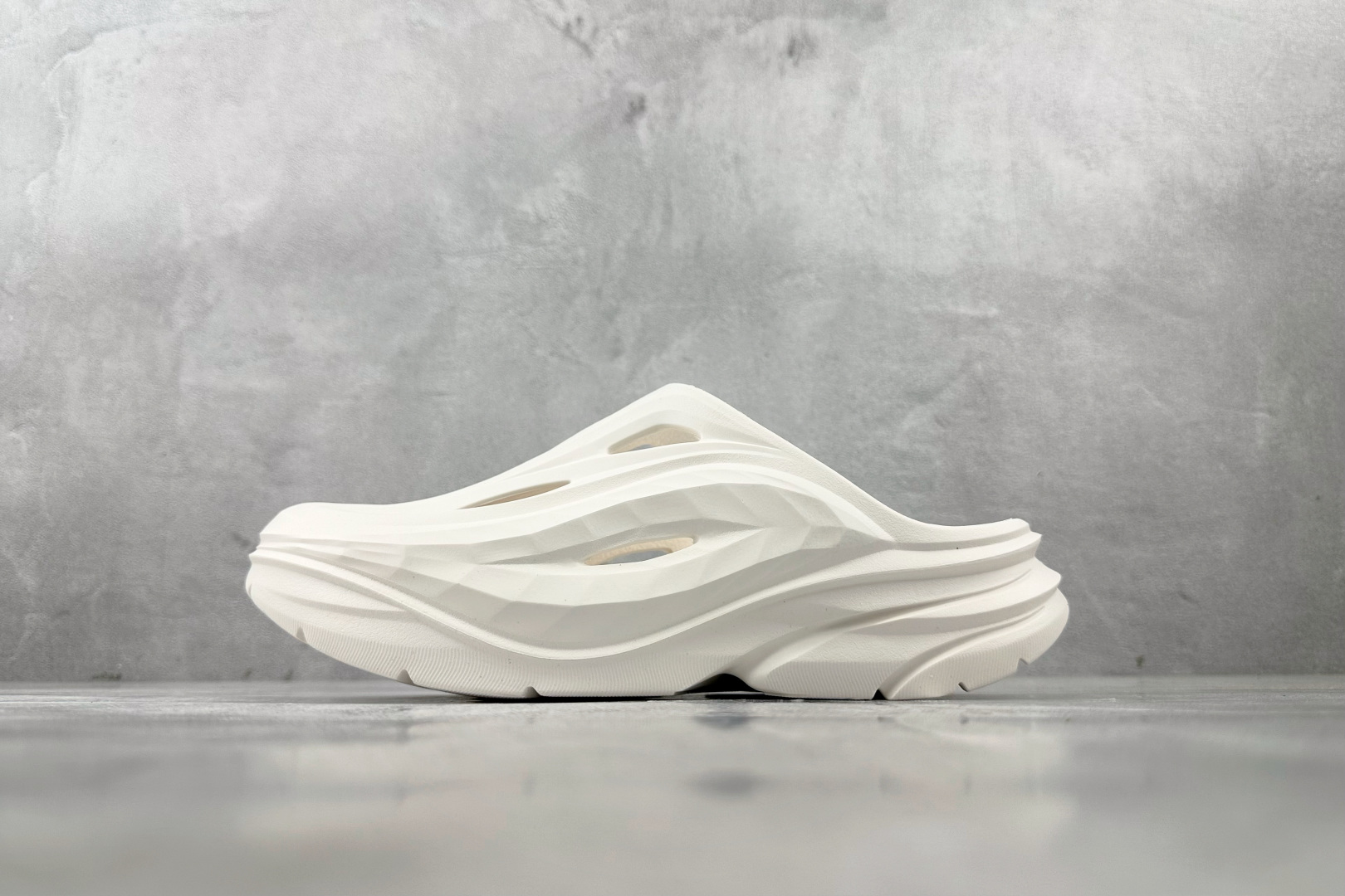 HOKA ONE ONE Ora Recovery mule 白色 1147951-WWH