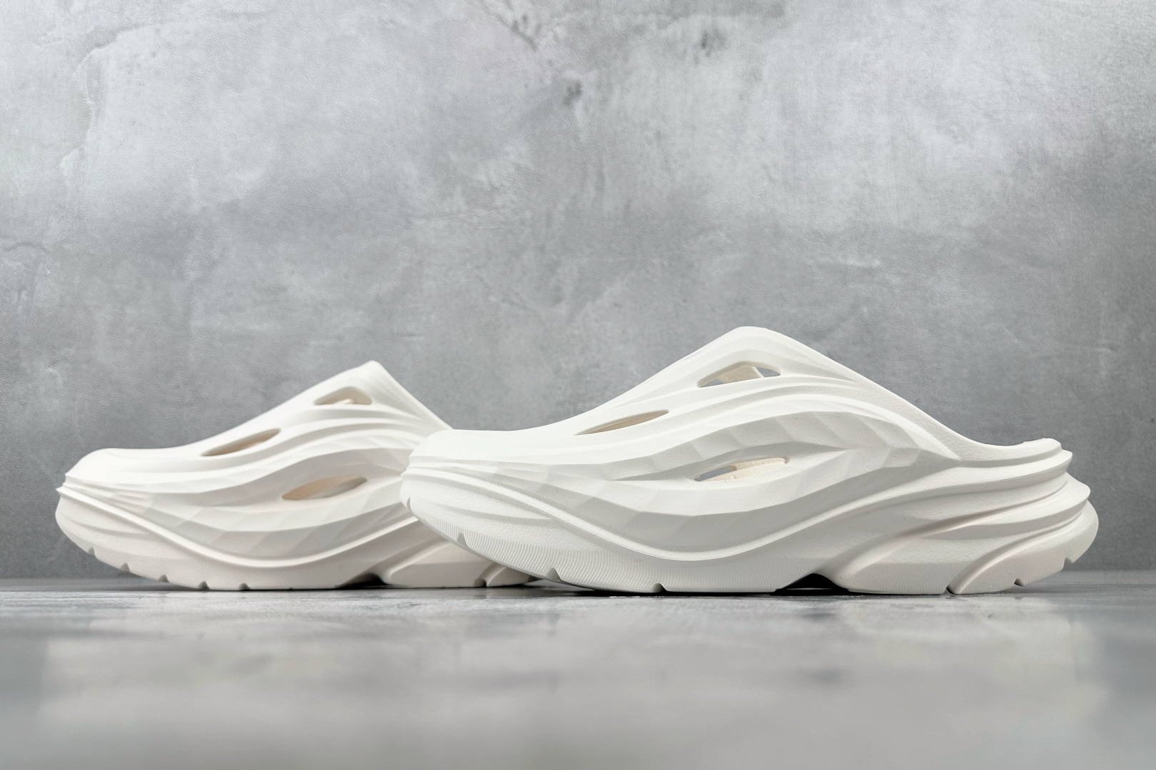 HOKA ONE ONE Ora Recovery mule 白色 1147951-WWH